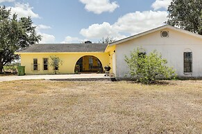 Screened Porch: Remote Harlingen House!
