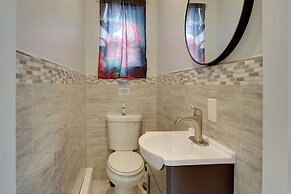 Stylish Harveys Lake Apt - Steps to the Water!