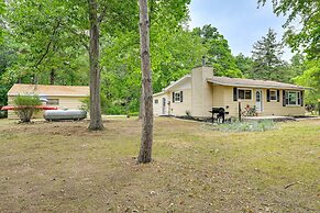 Cozy Montello Hideaway Near Puckaway Lake Access!