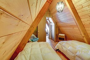 Long Lake Cabin w/ Kayaks, Private Beach & Dock!