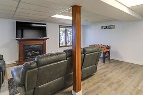 Lakefront Arkansas Escape w/ Grill, Dock & Kayaks!