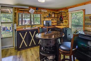 Cozy Cabin Near Lake Hartwell & Clemson University