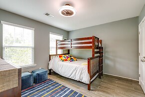 Chapin Vacation Rental ~ 5 Mi to Lake Murray!