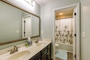 Chapin Vacation Rental ~ 5 Mi to Lake Murray!