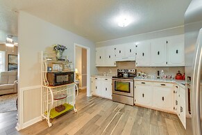 Charming Jonesville Home w/ Grill - Near Wineries!