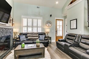 Greenwood Getaway w/ Furnished Patio & Lake View