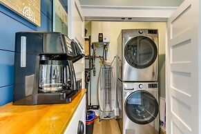 Greenwood Getaway w/ Furnished Patio & Lake View