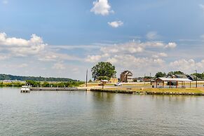 Greenwood Getaway w/ Furnished Patio & Lake View