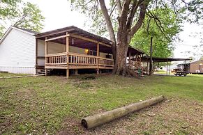 Lakefront Many Vacation Home w/ Kayaks!