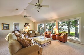 Lakefront Livingston Vacation Rental w/ Boat Dock!