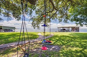 Lakefront Livingston Vacation Rental w/ Boat Dock!