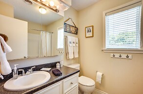 Lakefront Livingston Vacation Rental w/ Boat Dock!