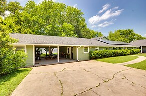 Lakefront Livingston Vacation Rental w/ Boat Dock!