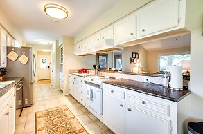 Lakefront Livingston Vacation Rental w/ Boat Dock!