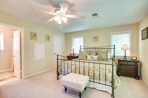 Lakefront Livingston Vacation Rental w/ Boat Dock!