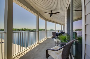 Lake Views & Pool Access: Ozarks Condo!