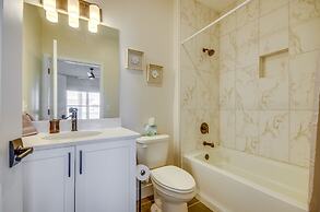 Lake Views & Pool Access: Ozarks Condo!