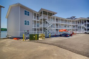 Lake Views & Pool Access: Ozarks Condo!