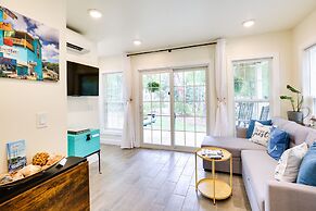 Cozy Cottage: Minutes to Downtown Southport!