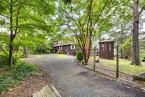 Waterfront Heathsville Cottage w/ Dock & Hot Tub!