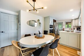 Waterfront Heathsville Cottage w/ Dock & Hot Tub!