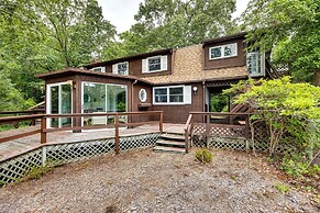 Waterfront Heathsville Cottage w/ Dock & Hot Tub!