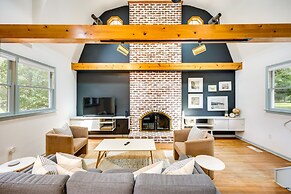 Waterfront Heathsville Cottage w/ Dock & Hot Tub!