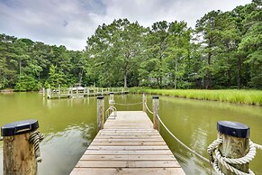 Waterfront Heathsville Cottage w/ Dock & Hot Tub!