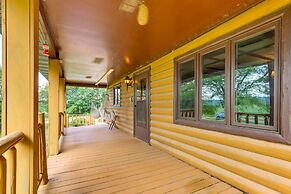 Pet-friendly Lyndon Station Cabin - Hike & Fish!