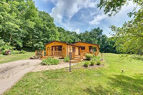Pet-friendly Lyndon Station Cabin - Hike & Fish!