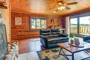 Pet-friendly Lyndon Station Cabin - Hike & Fish!