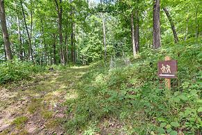 Pet-friendly Lyndon Station Cabin - Hike & Fish!