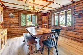 Pet-friendly Lyndon Station Cabin - Hike & Fish!