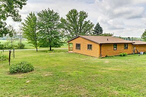 Pet-friendly Lyndon Station Cabin - Hike & Fish!
