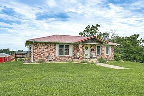 18 Mi to Table Rock Lake: Pet-friendly Ozark Home!