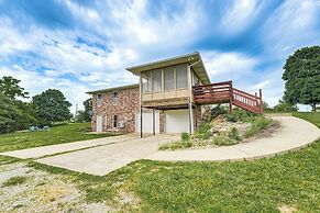 18 Mi to Table Rock Lake: Pet-friendly Ozark Home!