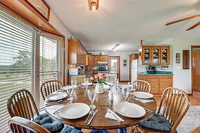 18 Mi to Table Rock Lake: Pet-friendly Ozark Home!