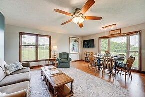 18 Mi to Table Rock Lake: Pet-friendly Ozark Home!