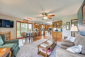 18 Mi to Table Rock Lake: Pet-friendly Ozark Home!