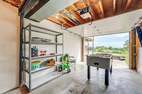 18 Mi to Table Rock Lake: Pet-friendly Ozark Home!