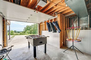 18 Mi to Table Rock Lake: Pet-friendly Ozark Home!
