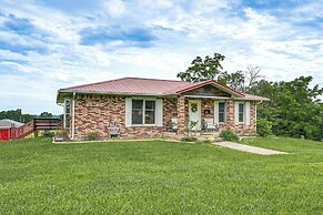 18 Mi to Table Rock Lake: Pet-friendly Ozark Home!