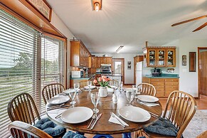 18 Mi to Table Rock Lake: Pet-friendly Ozark Home!