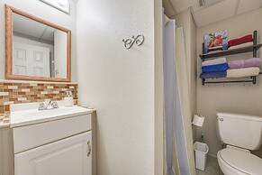 18 Mi to Table Rock Lake: Pet-friendly Ozark Home!