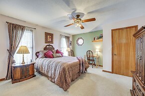 18 Mi to Table Rock Lake: Pet-friendly Ozark Home!