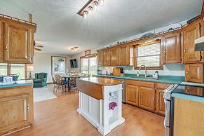 18 Mi to Table Rock Lake: Pet-friendly Ozark Home!
