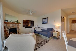 Beachfront Onekama Vacation Rental w/ Balcony!