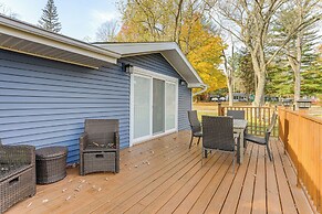 Lakefront Vacation Rental, 13 Mi to South Haven!