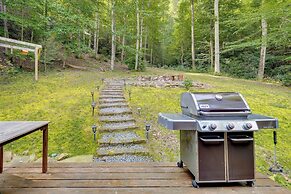 Cozy Log Cabin on 11 Acres: 3 Mi to Cherokee Lake!