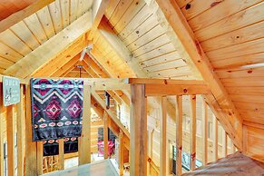 Cozy Log Cabin on 11 Acres: 3 Mi to Cherokee Lake!